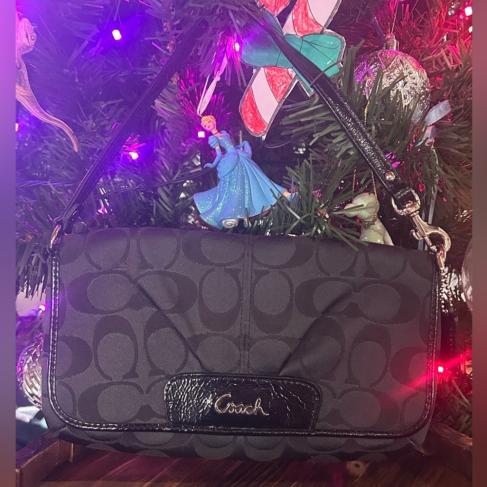 Coach Y2K Ashley Large Signature C Canvas Flap Wristlet/Mini Bag - Picture 5 of 11